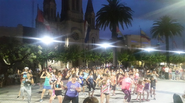 ZUMBA EN EL CENTRO CÍVICO