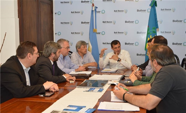 EL INTENDENTE RECIBIÓ AL INTENDENTE ELECTO DE HIPÓLITO YRIGOYEN