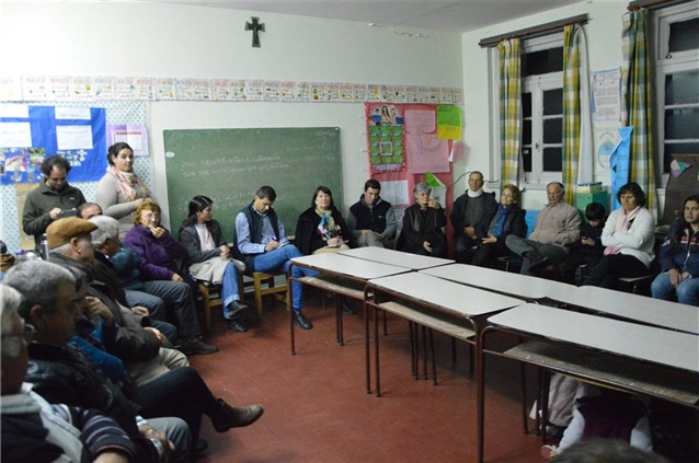 EL INTENDENTE SE REUNIÓ CON LOS VECINOS DE PAULA 02