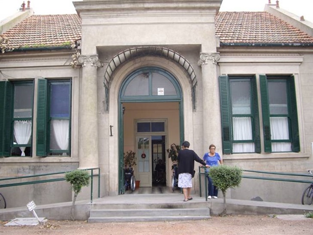 CRIB.jpg
