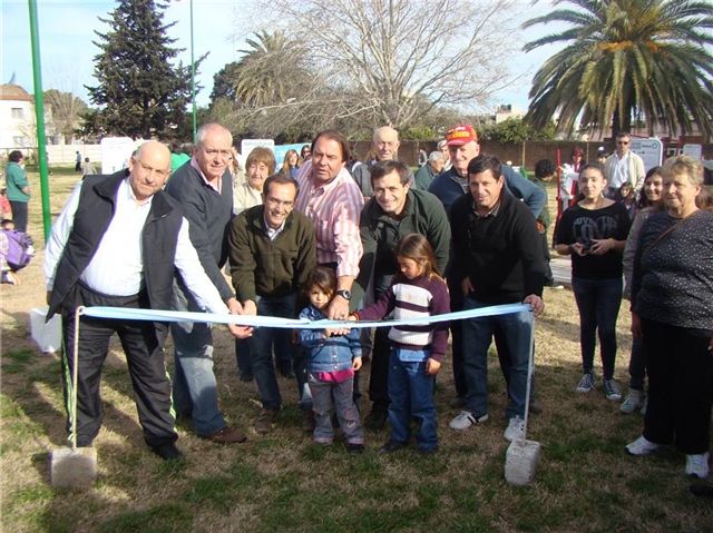INAUGURACIÓN PLAZA SALUD URDAMPILLETA.JPG
