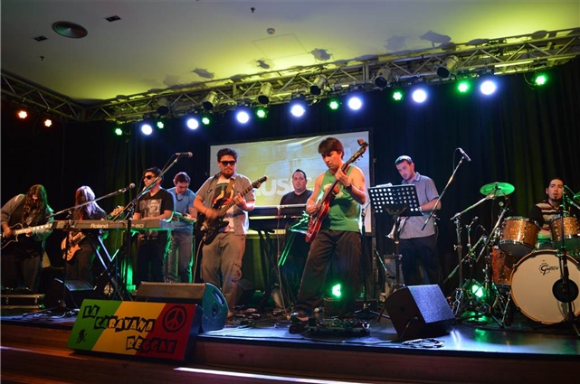 CARAVANA REGGAE