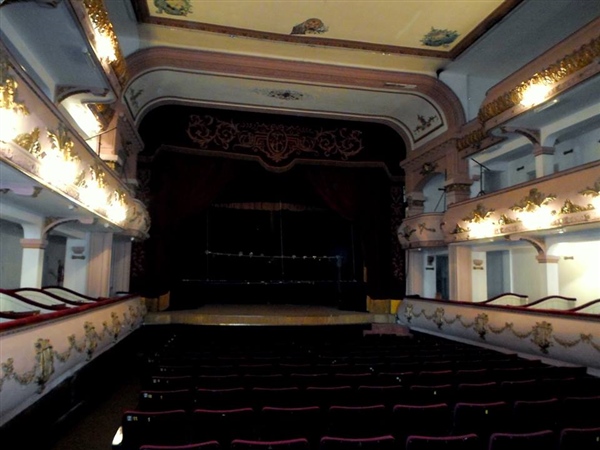 Visita teatro Coliseo
