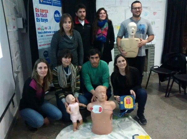 CURSOS DE RCP A CARGO DEL DR. MALUENDEZ 01