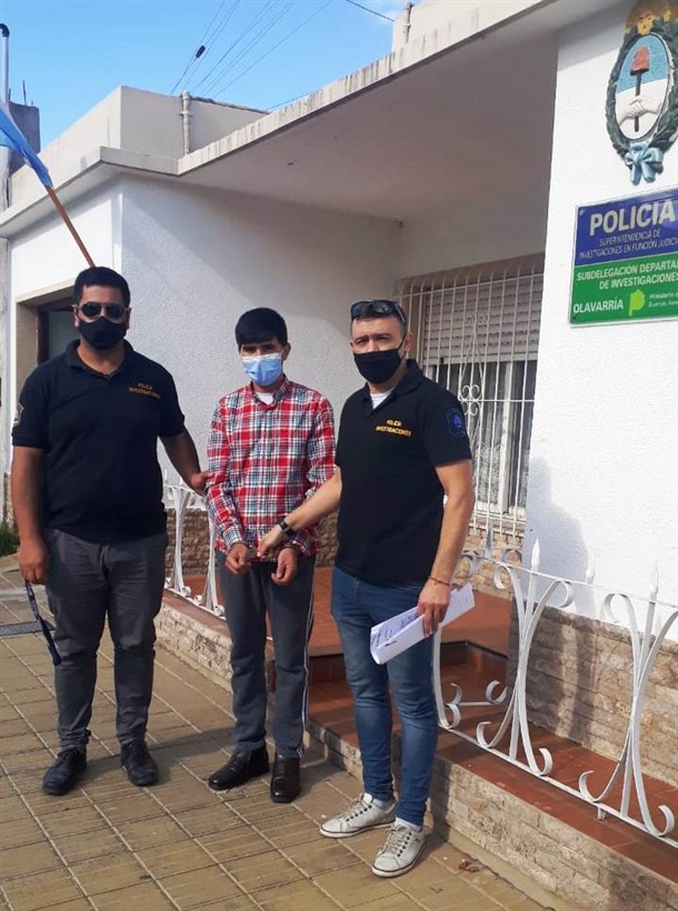 DETENIDO 1