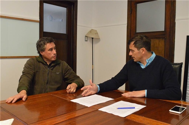 intendente firmó un contrato con SapaB