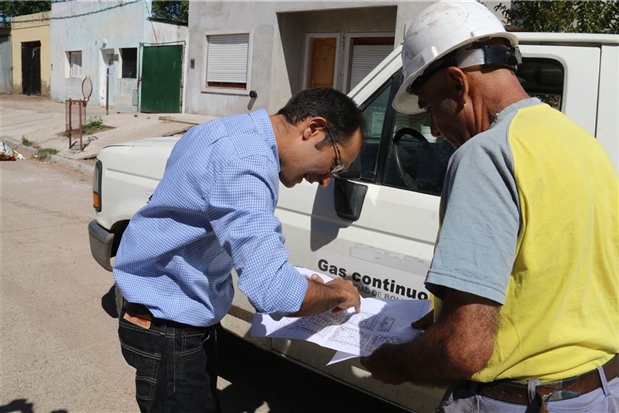 OBRA DE GAS EN BARRIO LOS TRONCOS 02