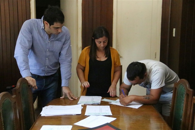 MUNICIPIO ENTREGÓ UN APORTE ECONÓMICO A LOS TRABAJADORES DE LA ACEITERA 02