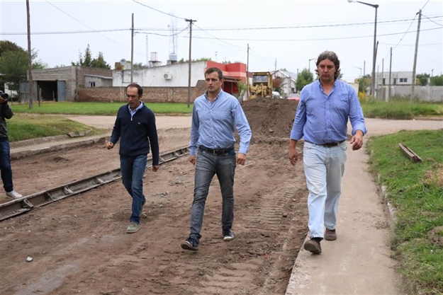 OBRA DE PAVIMENTO DE URDAMPILLETA 01