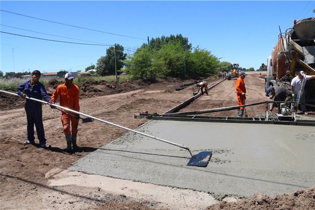 PAVIMENTACIÓN DEL ACCESO BELLOMO 02