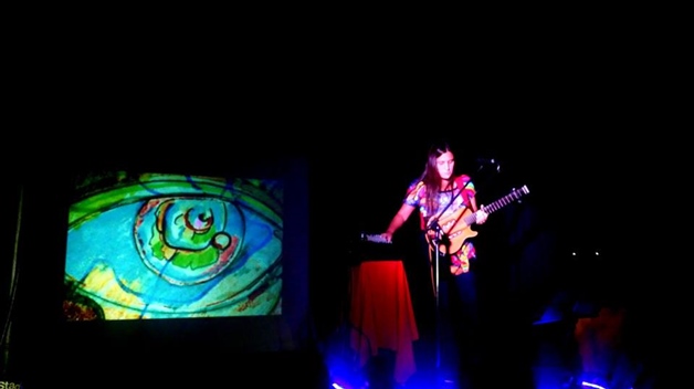 DAFNE USORACH PRESENTÓ MUJERES CREADORAS EN EL AUDITORIO DE CULTURA 02