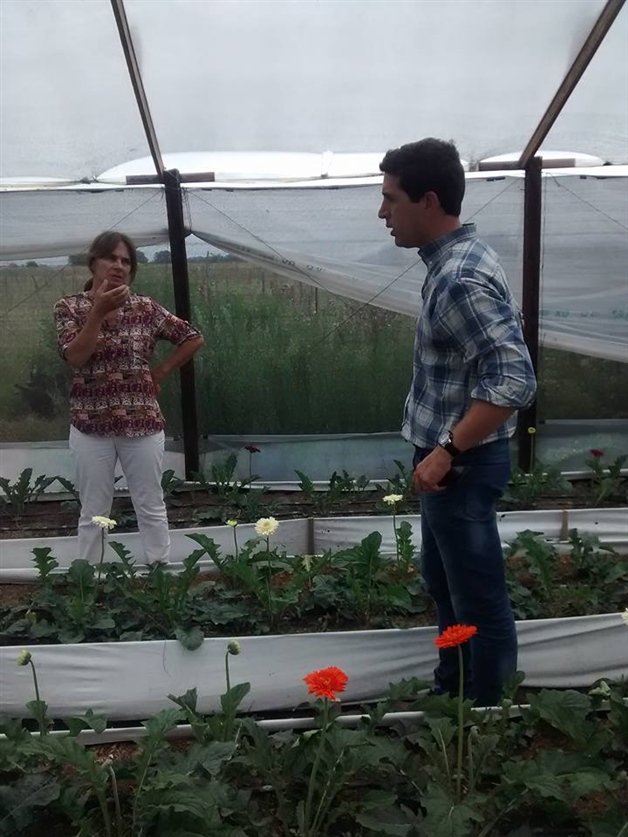 GUINEA Y RUIZ VISITARON CULTIVOS DONKITO, EMPRENDIMIENTO DE FLORES 01