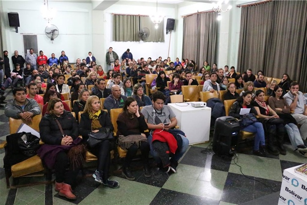 BUCCA ENCABEZA LA ENTREGA DE LOS BOLETOS DE COMPRAVENTA DE LOTES CON SERVICIOS 02