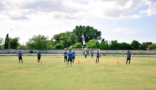 Bucca visitó el entrenamiento de la reserva de San Lorenzo 01