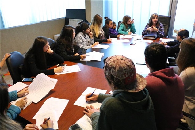 JÓVENES VISITÓ LA EMPRESA EDECAN 01