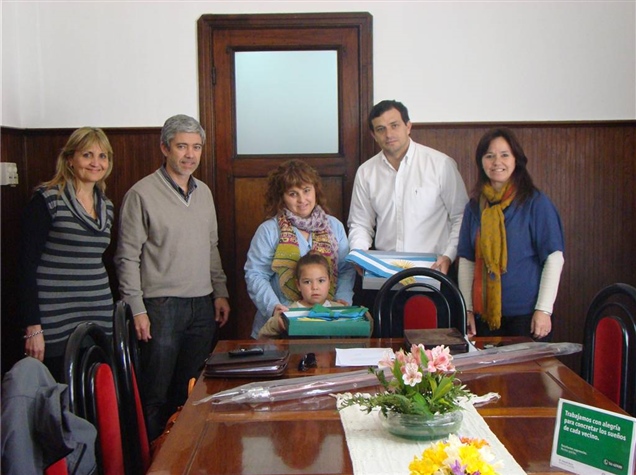 entrega banderas.JPG