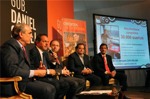scioli microcreditos.jpg