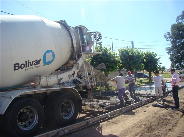 Avanza Pavimento Continuo en Barrio Jardín.jpg