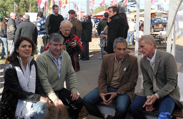 Unión Celeste y Blanco.JPG