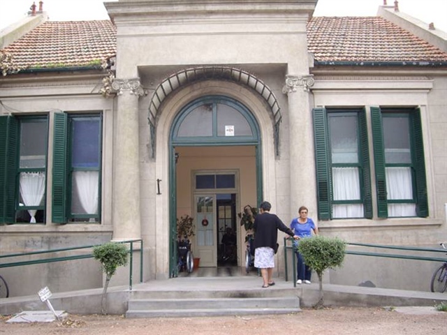 CRIB.jpg