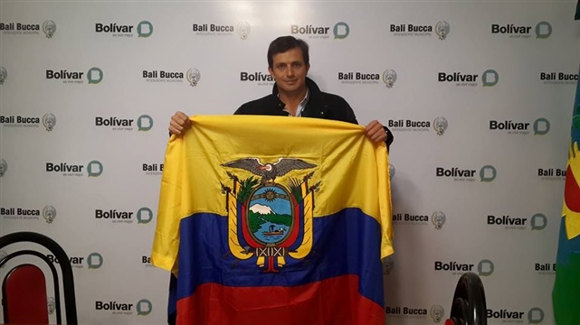 Llegó la primera bandera para el Centro Cívico