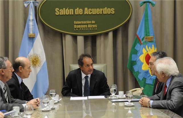 scioli petroquimicos.jpg