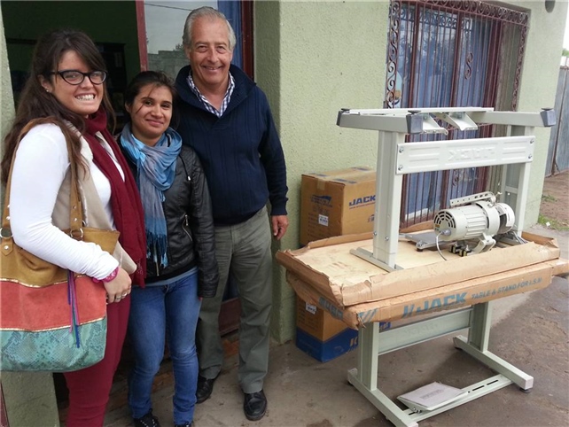 Entrega de microcreditos.jpg