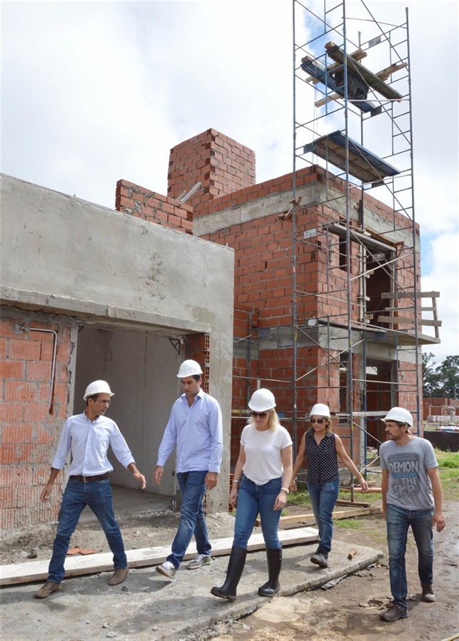 MARCOS PISANO RECORRIÓ JUNTO A MANUEL MOSCA EL DESARROLLO URBANÍSTICO DE PRO.CRE.AR 01